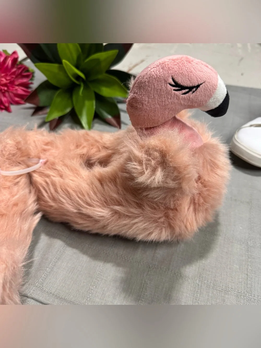 Old Navy Flamingo Fuzzy Slippers Girls Size 12-13 Pink House Shoes novelty